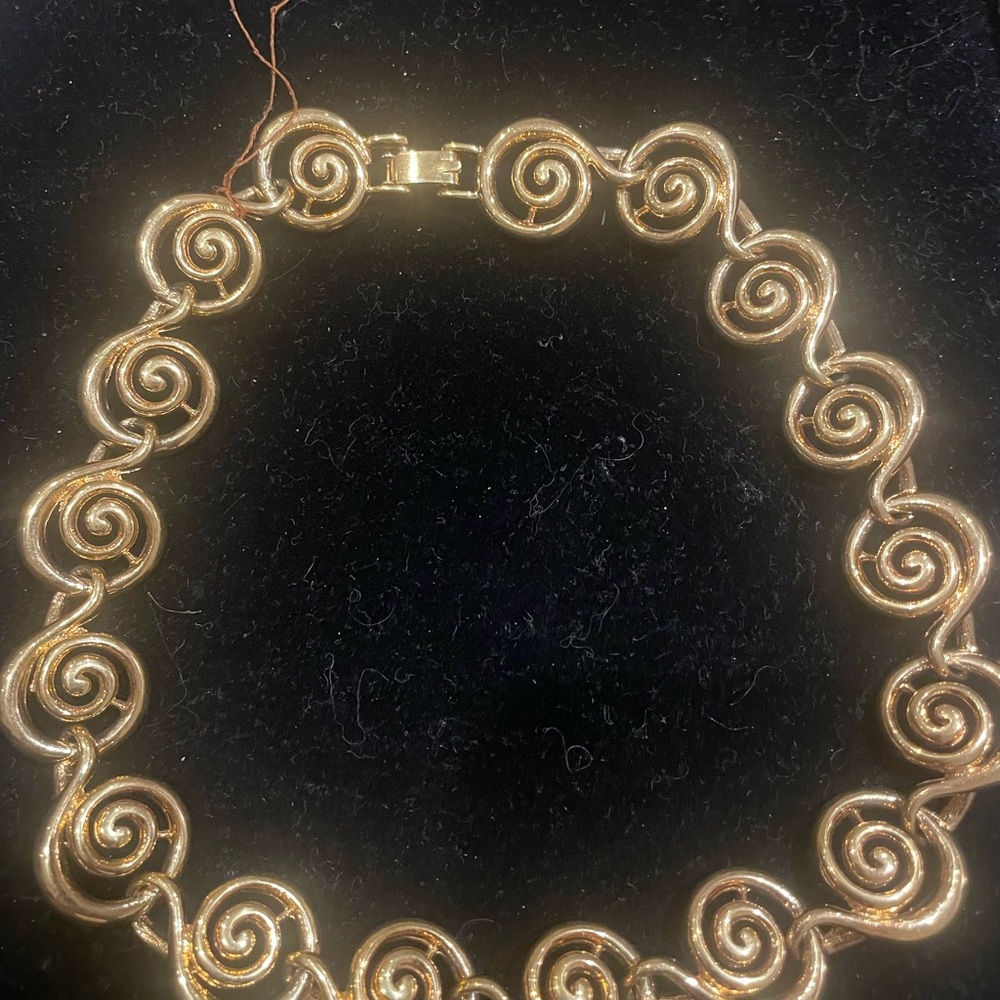STUNNING VINTAGE Gold PLATED Swirl Necklace by CORO/Vendome